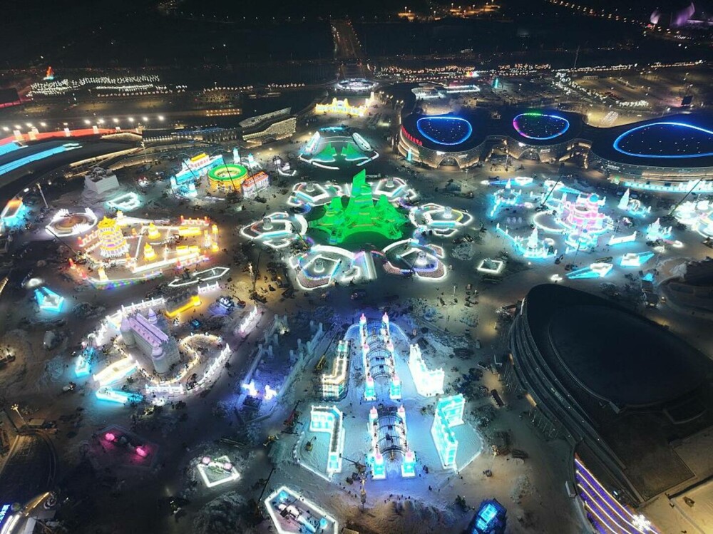 Unde se deschide cel mai mare parc tematic de iarnă din lume. Orașul de gheață își așteaptă vizitatorii | GALERIE FOTO - Imaginea 36