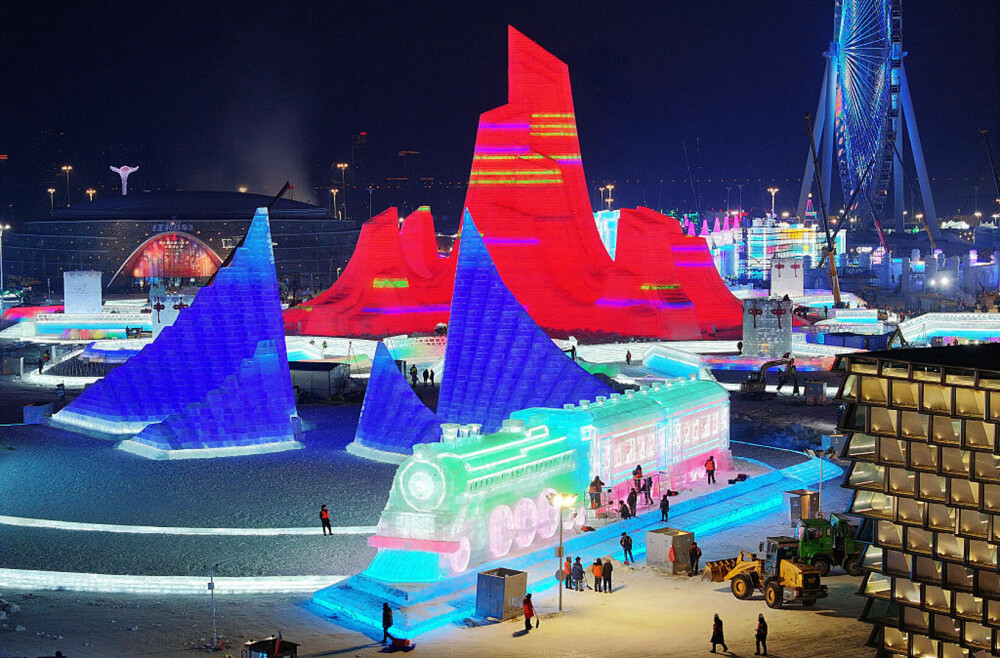 Unde se deschide cel mai mare parc tematic de iarnă din lume. Orașul de gheață își așteaptă vizitatorii | GALERIE FOTO - Imaginea 38