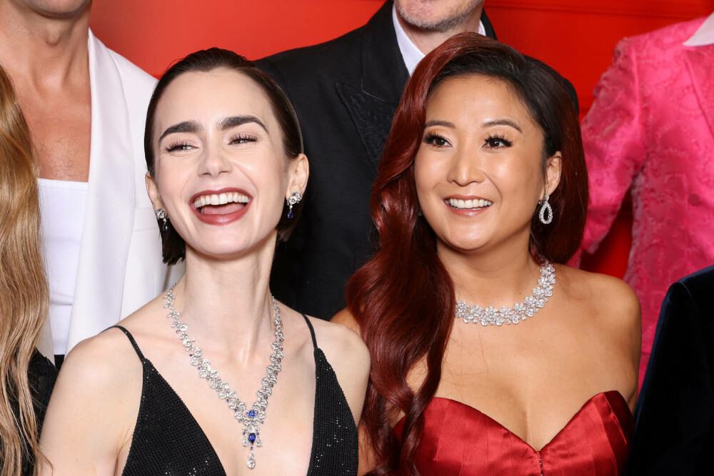 Lily Collins, apariție plină de eleganță pe covorul roșu la Paris, la premiera sezonului cinci „Emily in Paris”. FOTO - Imaginea 13