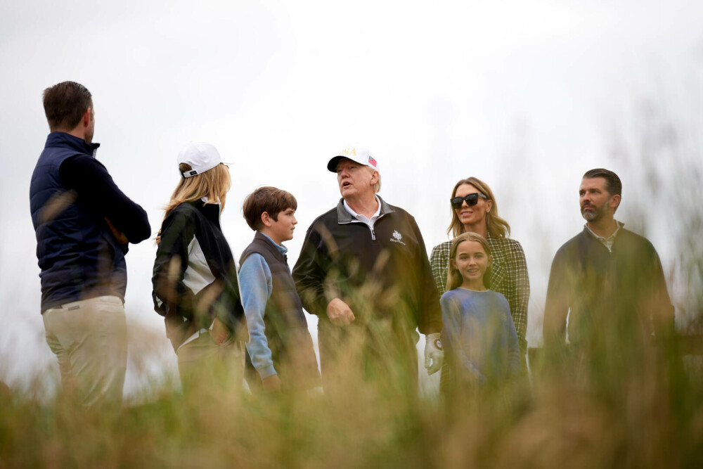 Donald Trump Jr., fiul cel mare al președintelui SUA, s-a logodit. Cine este Bettina Anderson. FOTO - Imaginea 8