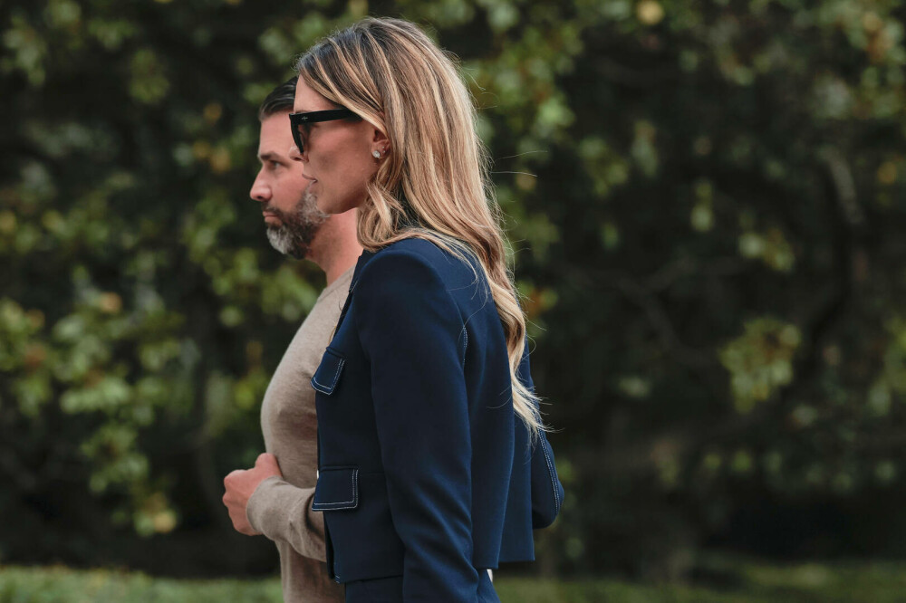 Donald Trump Jr., fiul cel mare al președintelui SUA, s-a logodit. Cine este Bettina Anderson. FOTO - Imaginea 13