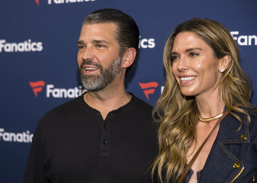 Donald Trump Jr. s-a logodit cu Bettina Anderson. Cum arată femeia pentru care se însoară a doua oară. GALERIE FOTO - Imaginea 7