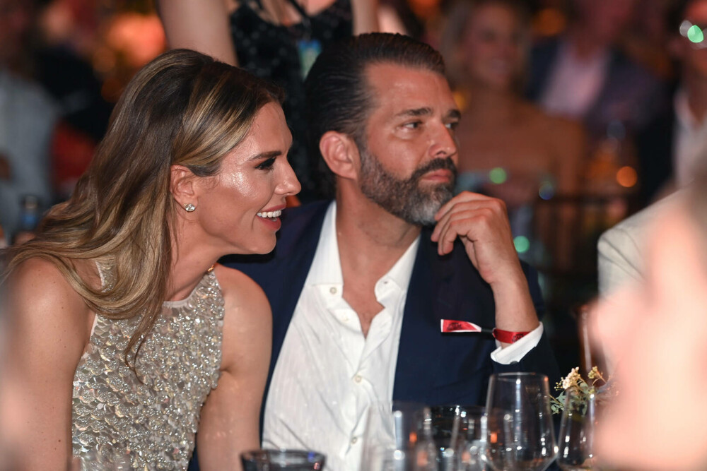 Donald Trump Jr. s-a logodit cu Bettina Anderson. Cum arată femeia pentru care se însoară a doua oară. GALERIE FOTO - Imaginea 12