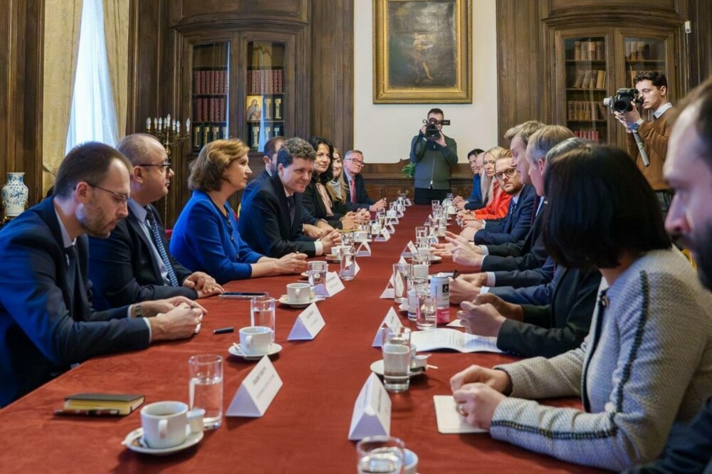 Nicușor Dan a fost primit la Palatul Buckingham de Regele Charles al III-lea. Mesajul transmis de șeful statului. FOTO - Imaginea 3