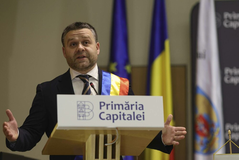 Ciprian Ciucu a depus jurământul pentru preluarea funcţiei de primar general al Capitalei. „Sunt încrezător” - Imaginea 1
