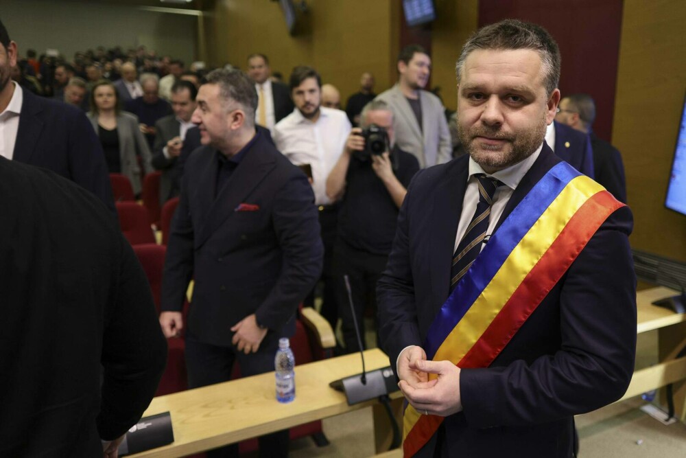 Ciprian Ciucu a depus jurământul pentru preluarea funcţiei de primar general al Capitalei. „Sunt încrezător” - Imaginea 5