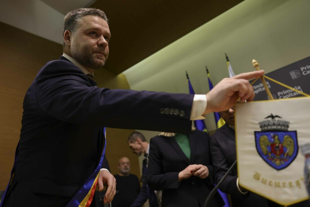 Ciprian Ciucu a depus jurământul pentru preluarea funcţiei de primar general al Capitalei. „Sunt încrezător” - Imaginea 7