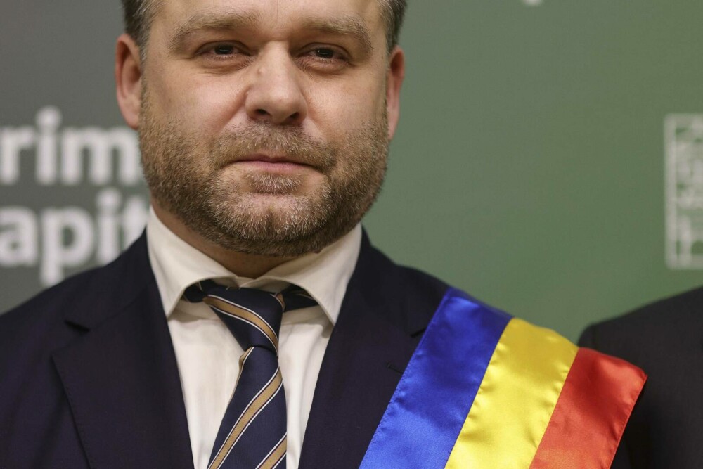 Ciprian Ciucu a depus jurământul pentru preluarea funcţiei de primar general al Capitalei. „Sunt încrezător” - Imaginea 11