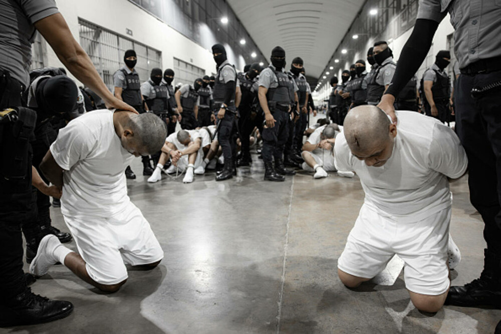 Membrii unei bande de gangsteri din El Salvador au fost condamnaţi la mai multe secole de închisoare. GALERIE FOTO - Imaginea 2