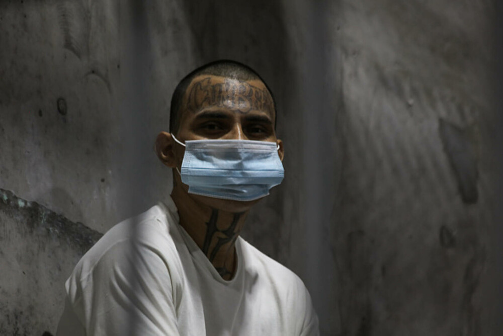 Membrii unei bande de gangsteri din El Salvador au fost condamnaţi la mai multe secole de închisoare. GALERIE FOTO - Imaginea 12