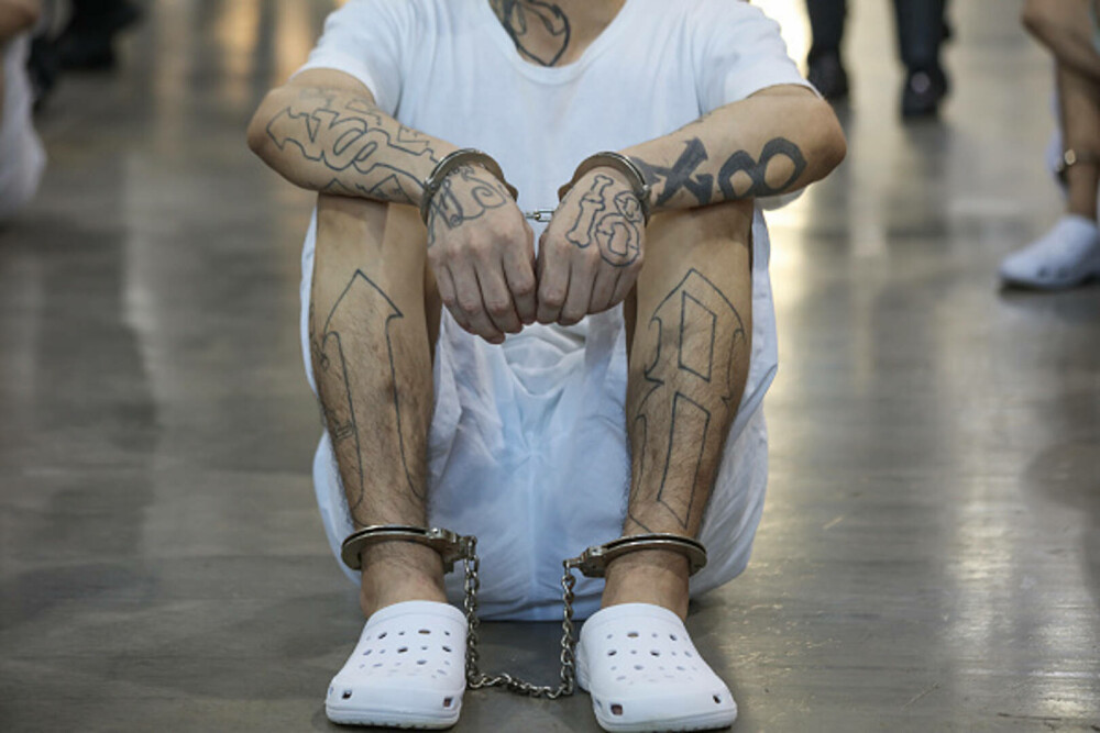 Membrii unei bande de gangsteri din El Salvador au fost condamnaţi la mai multe secole de închisoare. GALERIE FOTO - Imaginea 24