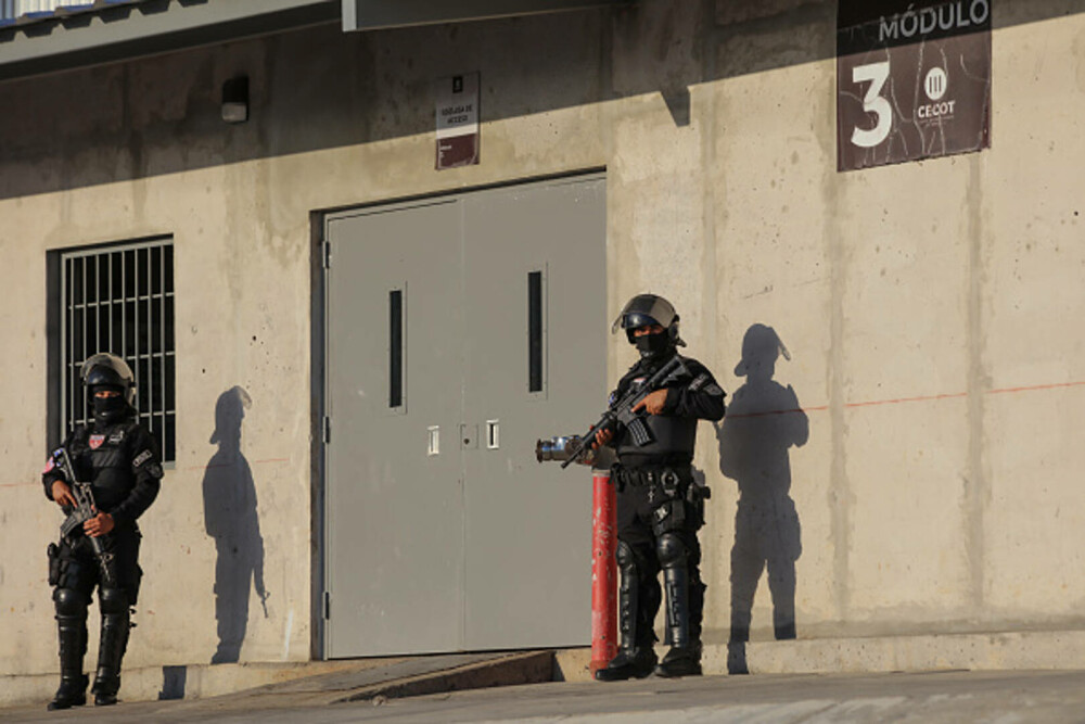 Membrii unei bande de gangsteri din El Salvador au fost condamnaţi la mai multe secole de închisoare. GALERIE FOTO - Imaginea 27