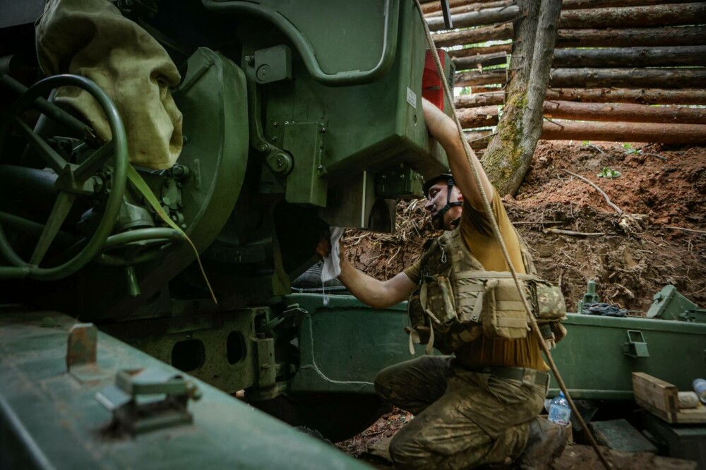 Cât de crucială este „Bogdana” pentru apărarea Ucrainei. Un oficial militar dezvăluie secretele artileriei de la Kiev - Imaginea 2