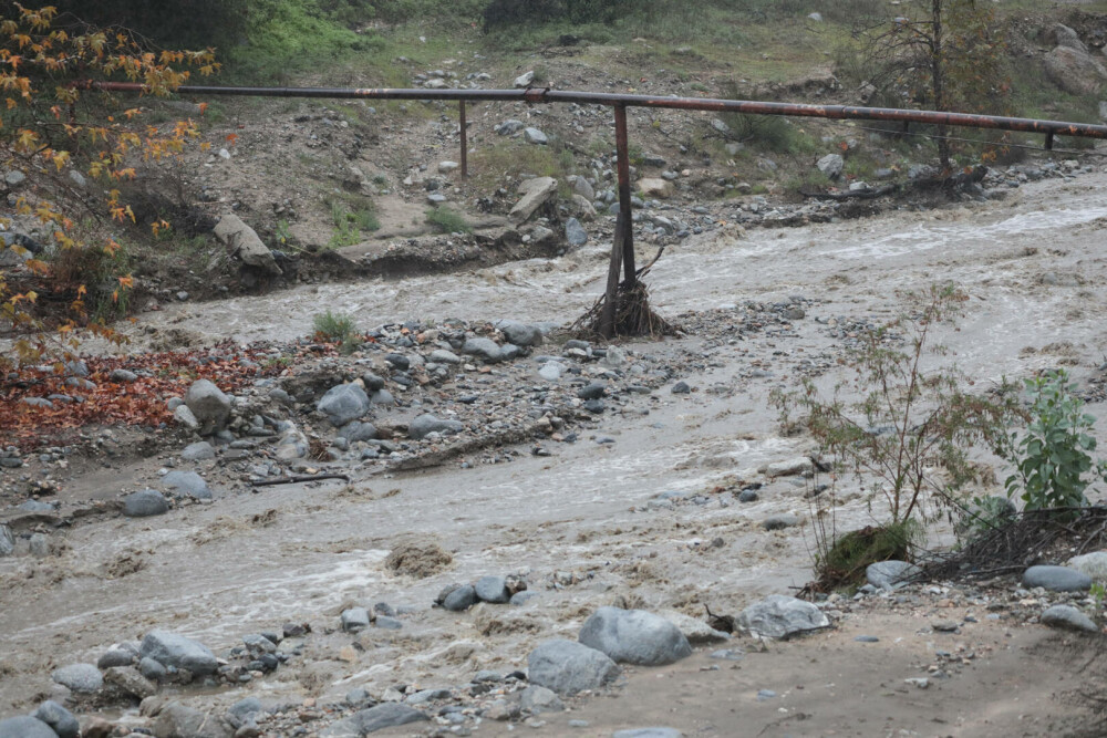 Stare de urgenţă în Los Angeles. Un „râu atmosferic” urmează să traverseze California, cu ploi puternice și ninsori - Imaginea 1