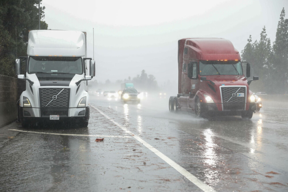 Stare de urgenţă în Los Angeles. Un „râu atmosferic” urmează să traverseze California, cu ploi puternice și ninsori - Imaginea 5