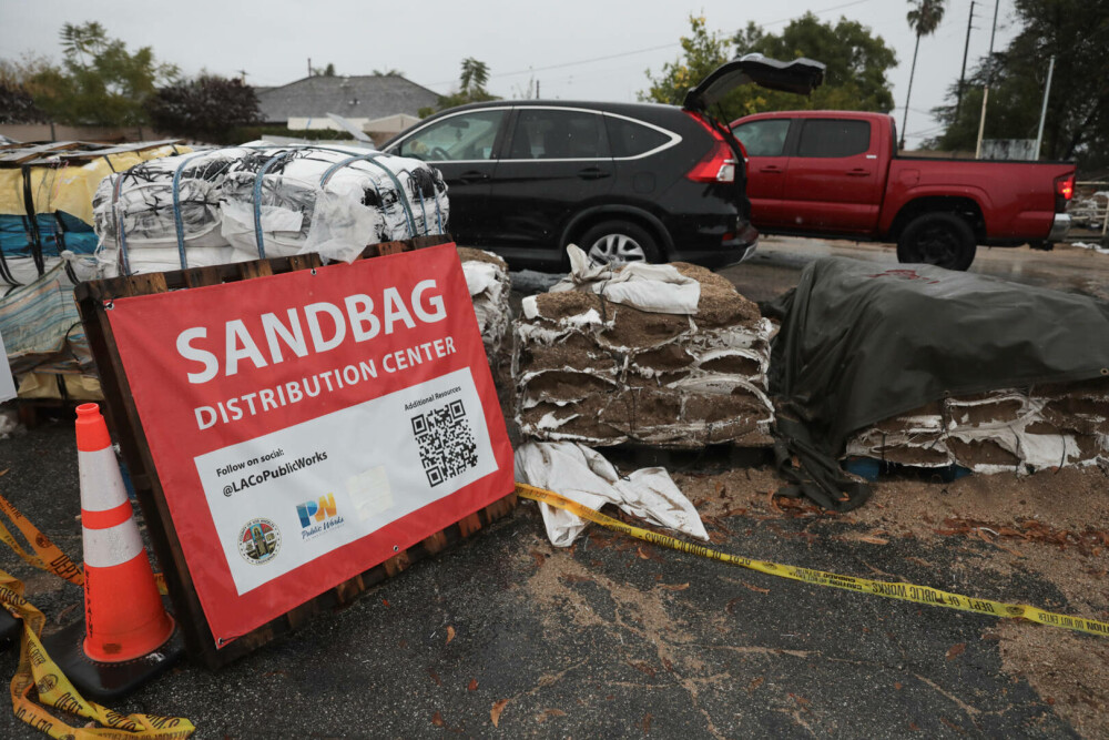 Stare de urgenţă în Los Angeles. Un „râu atmosferic” urmează să traverseze California, cu ploi puternice și ninsori - Imaginea 7