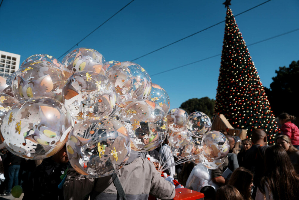 Crăciunul în jurul lumii. Cele mai frumoase imagini ale atmosferei de sărbătoare. GALERIE FOTO - Imaginea 9