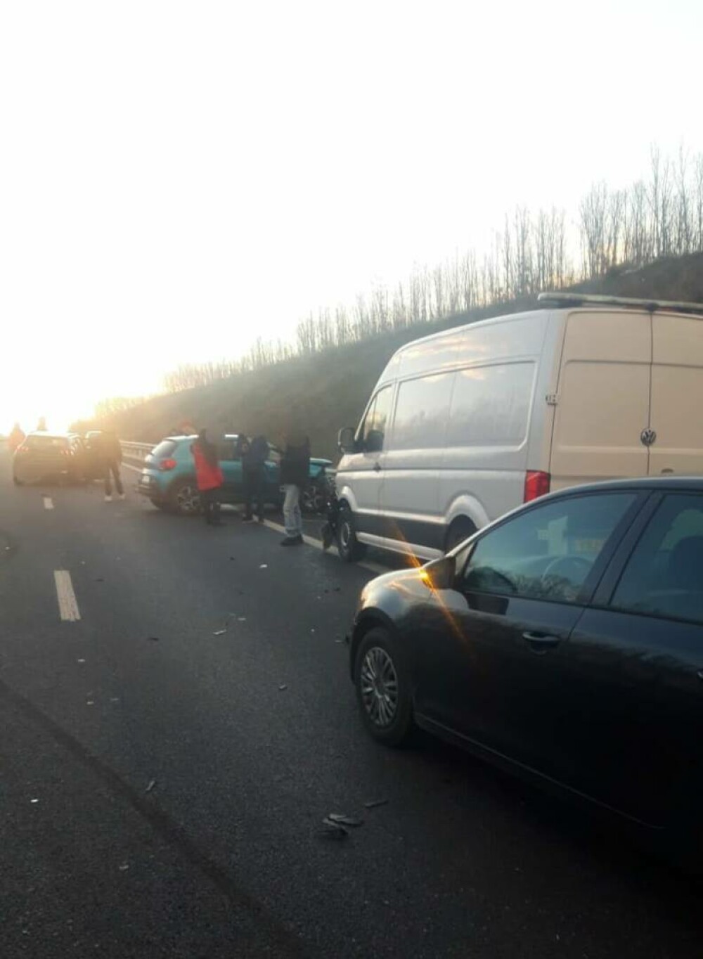 Plan Roșu de Intervenție activat, în urma unui accident între 10 mașini, în județul Olt. 27 de persoane implicate - Imaginea 1