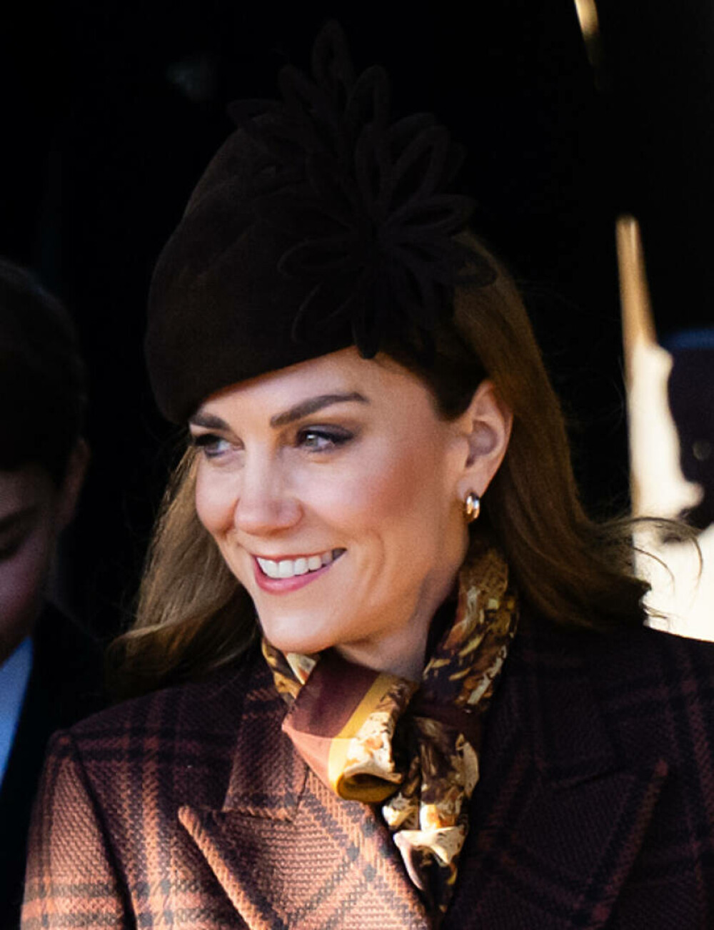 Kate Middleton, apariție elegantă la slujba de Crăciun alături de familia regală. Ce ținută a purtat. GALERIE FOTO - Imaginea 15