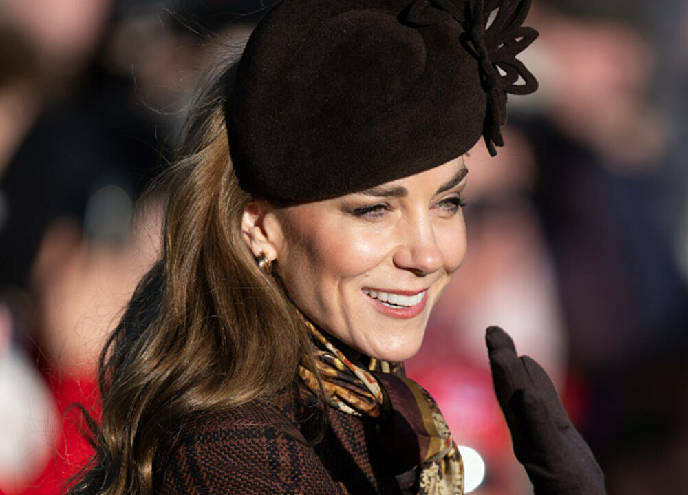 Kate Middleton, apariție elegantă la slujba de Crăciun alături de familia regală. Ce ținută a purtat. GALERIE FOTO - Imaginea 21