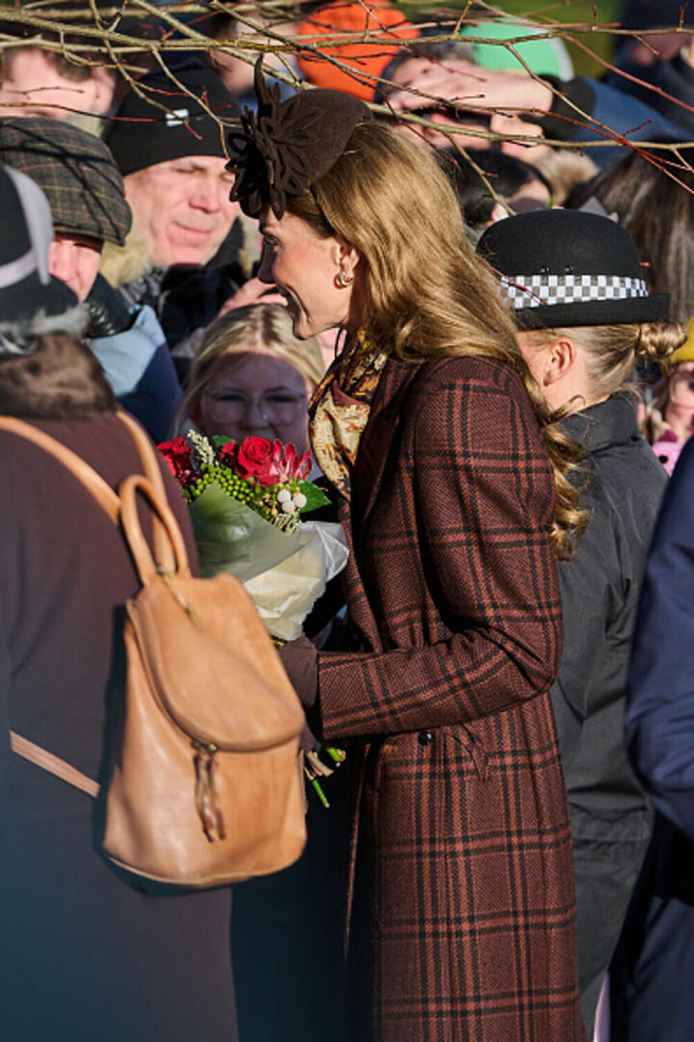 Kate Middleton, apariție elegantă la slujba de Crăciun alături de familia regală. Ce ținută a purtat. GALERIE FOTO - Imaginea 28