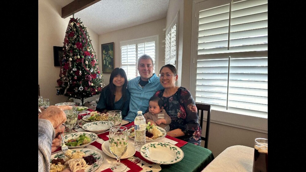 „Unul la un milion”. Un bebeluș sănătos s-a născut după o sarcină extrem de rară, uimindu-i pe medici - Imaginea 5