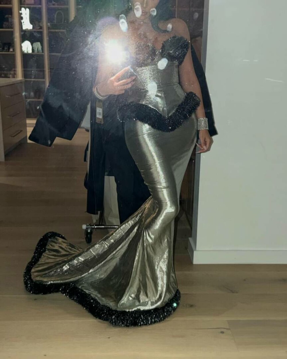 Kim Kardashian, fotografii rare alături de cei patru copii. Ședință foto în conacul său de 60 de milioane de dolari. FOTO - Imaginea 38