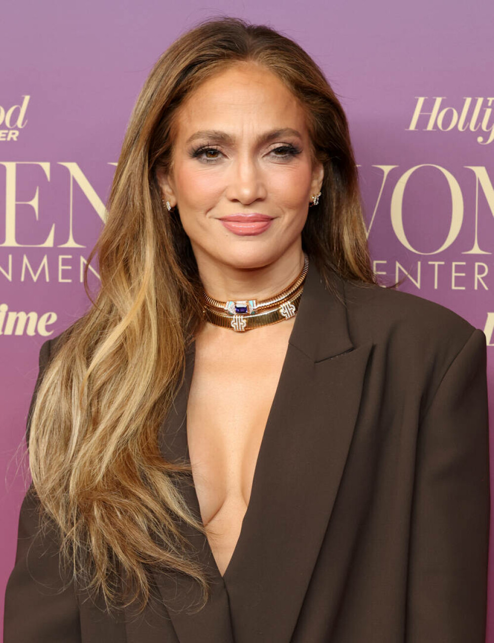Jennifer Lopez, apariție spectaculoasă de Crăciun. Cum s-a pozat vedeta la 56 de ani. GALERIE FOTO - Imaginea 15