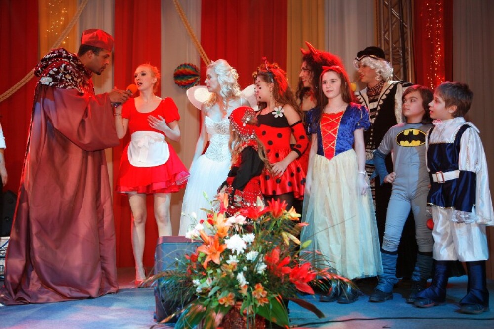 11 ani Acasa: Afla cine a fost Rege si Regina la cel mai tare carnaval - Imaginea 2