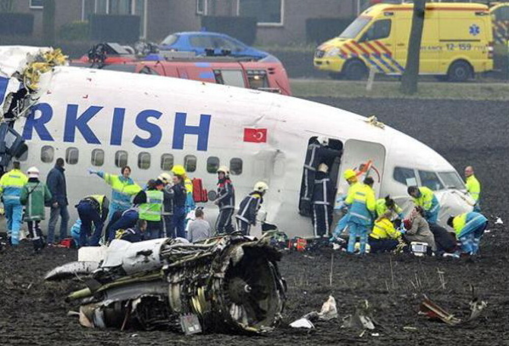 Ipoteza unui atac terorist exclusa in cazul avionului prabusit la Amsterdam - Imaginea 8