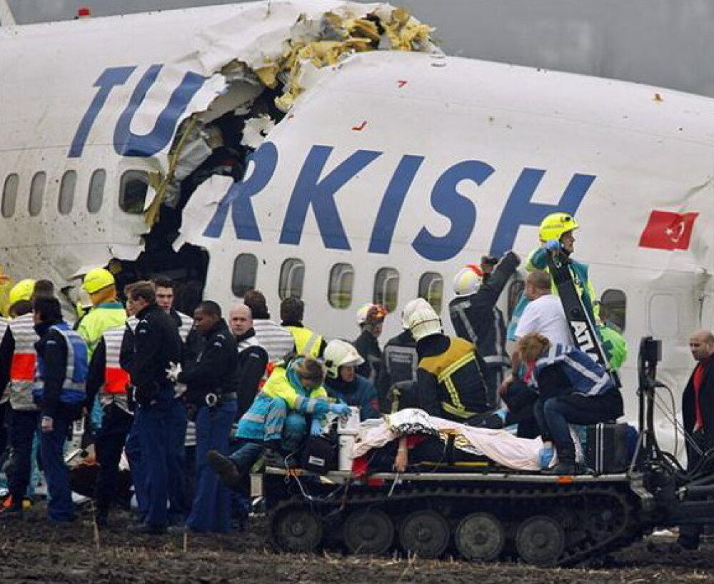 Ipoteza unui atac terorist exclusa in cazul avionului prabusit la Amsterdam - Imaginea 5