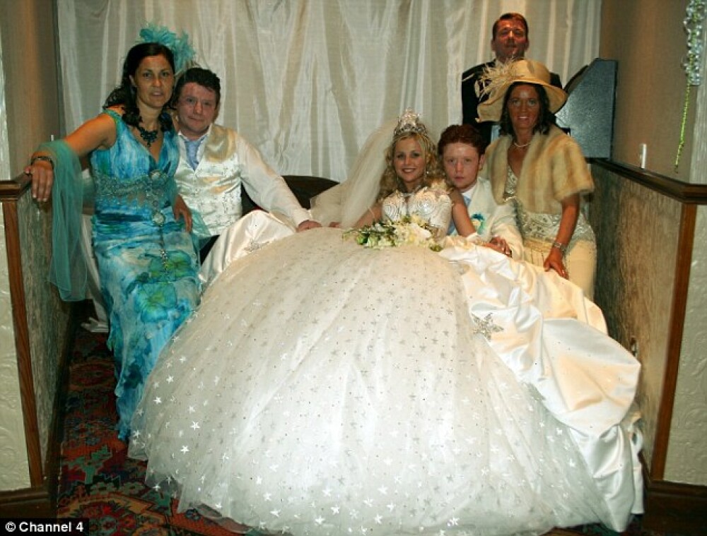 Extravaganta impletita cu traditie la nuntile tiganesti din Marea Britanie - Imaginea 3