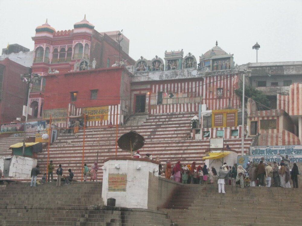 Planeta India: Varanasi - hindu people, magic people - Imaginea 10