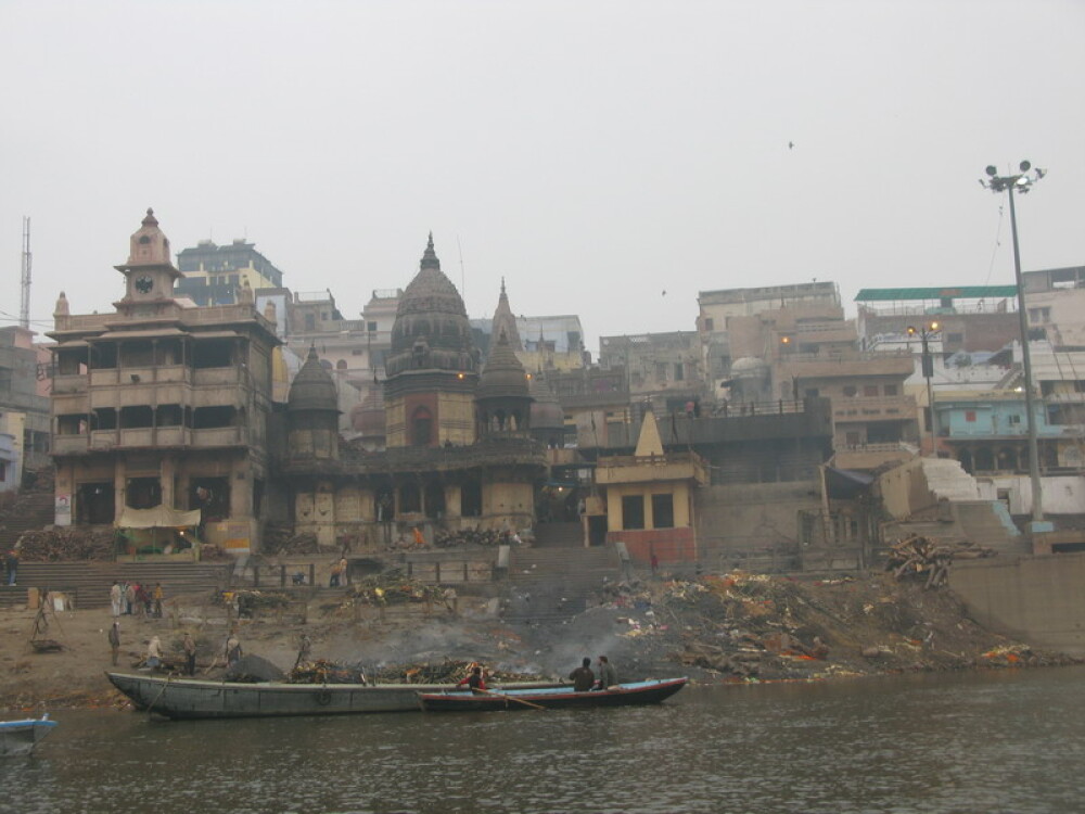 Planeta India: Varanasi - hindu people, magic people - Imaginea 13