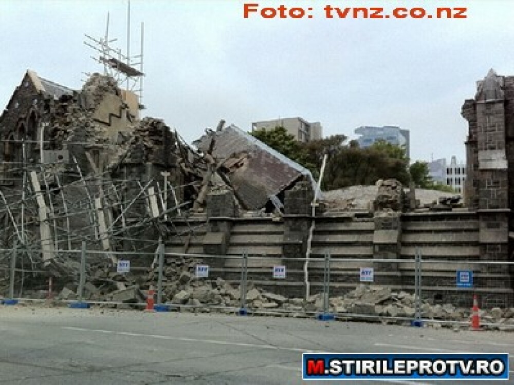 FOTO&VIDEO. Au cazut dealuri cu tot cu case. Efectele celui mai recent cutremur din Noua Zeelanda - Imaginea 5