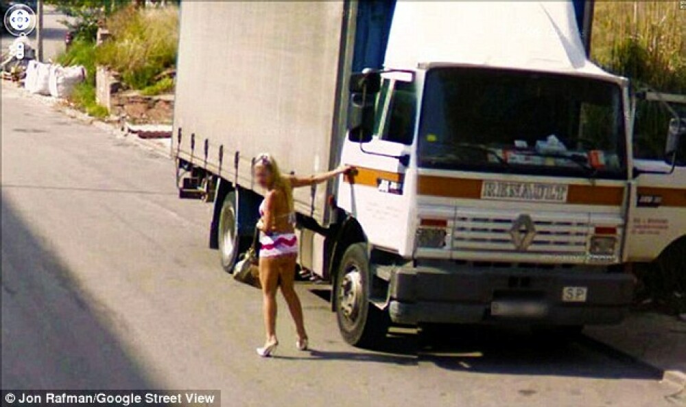 IMAGINILE care NU trebuiau sa apara niciodata pe Google Street View. Ce au surprins. FOTO - Imaginea 11