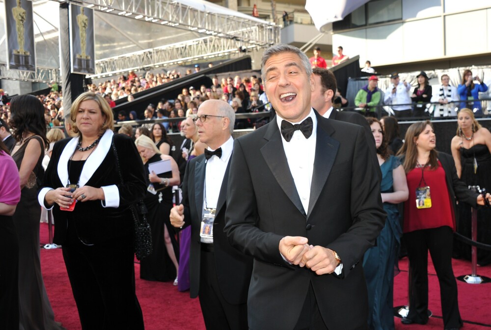 Defilarea starurilor pe covorul rosu, la Oscar 2012. Ce rochii au purtat vedetele. FOTO - Imaginea 21
