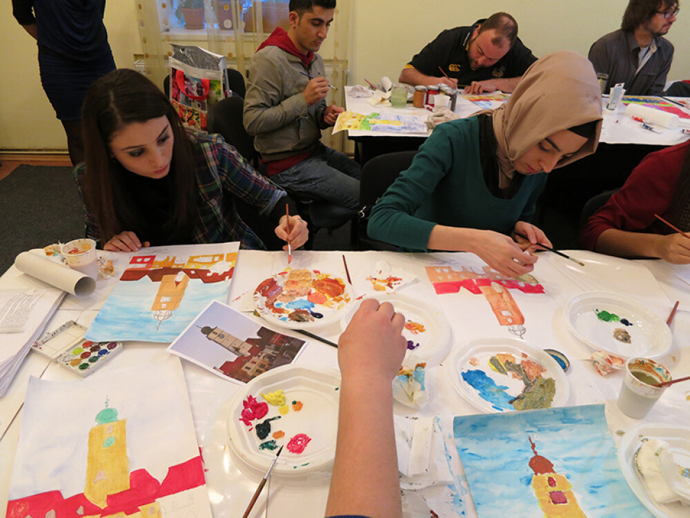 Studentii Erasmus si-au fabricat propriile suveniruri in cadrul unui workshop organizat la Sibiu - Imaginea 4