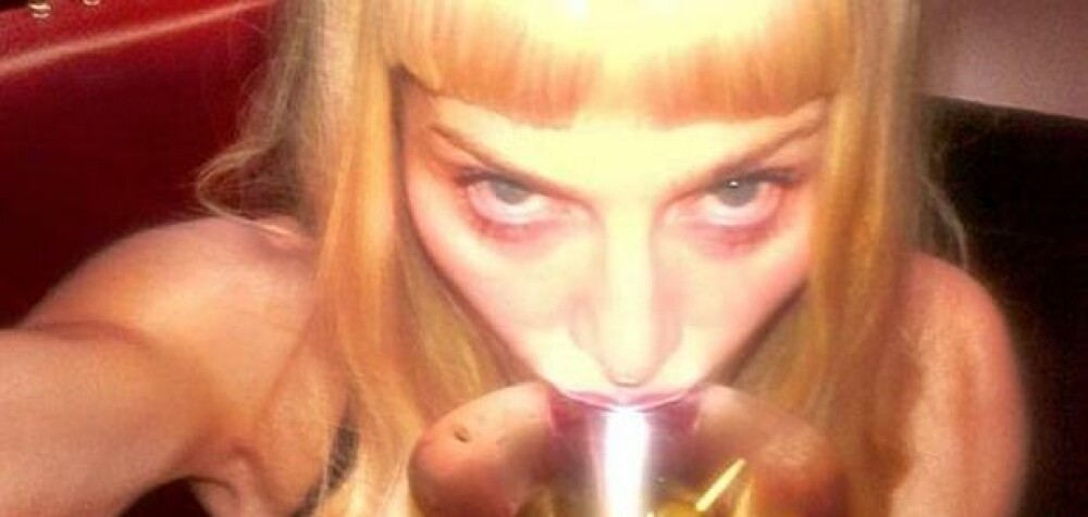 Imaginile surprinzatoare postate de Madonna pe o retea de socializare. Cum apare vedeta - Imaginea 3