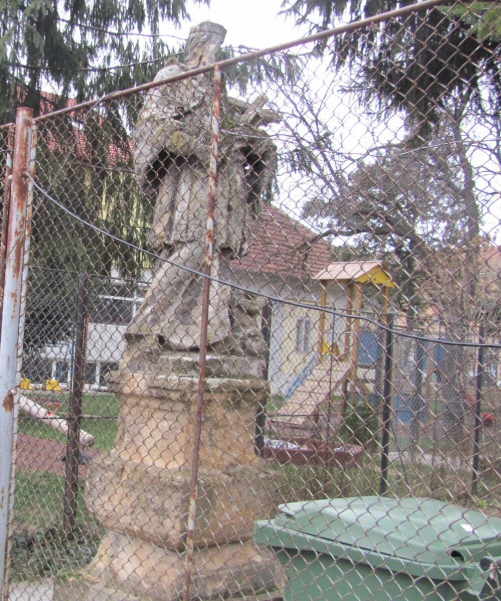Cea mai veche statuie din Timisoara va fi restaurata si va fi mutata intr-o noua locatie. FOTO - Imaginea 3