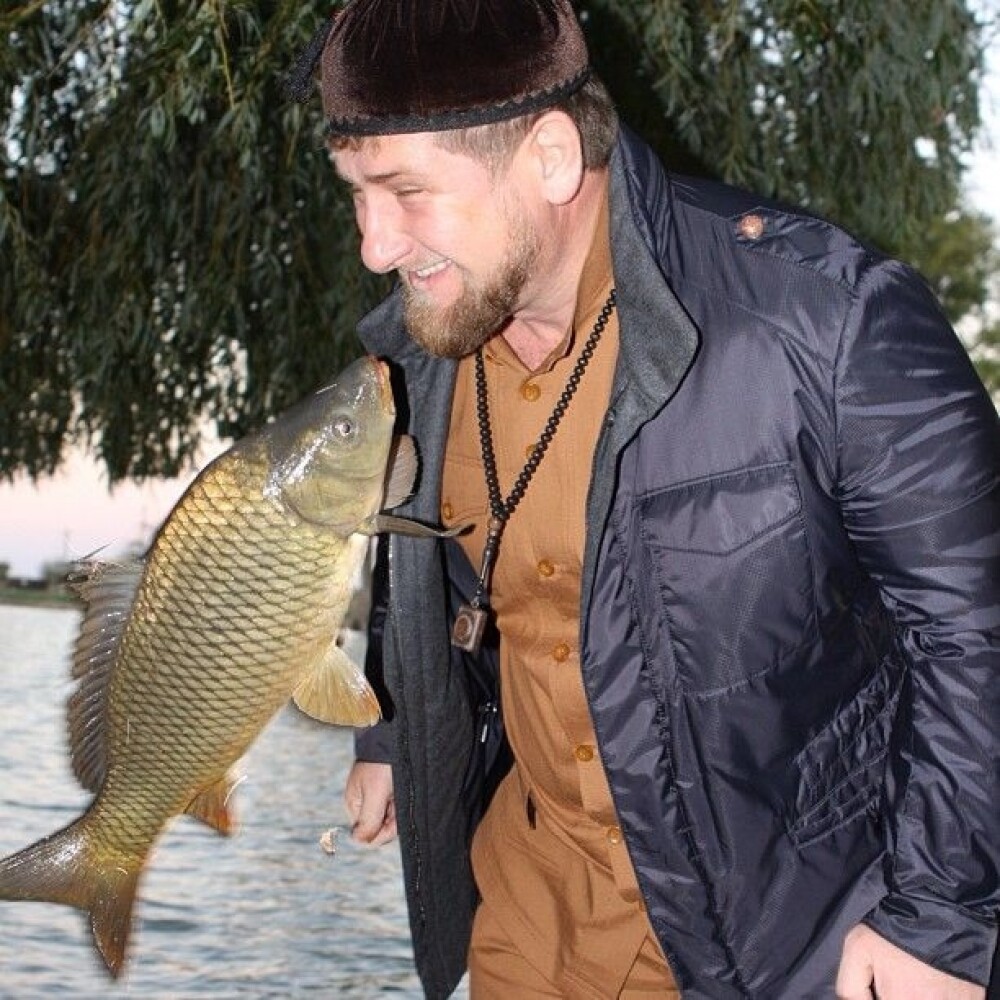 Cum isi traieste viata Raman Kadyrov, excentricul patron al echipei de fotbal Terek Grozny. FOTO - Imaginea 1