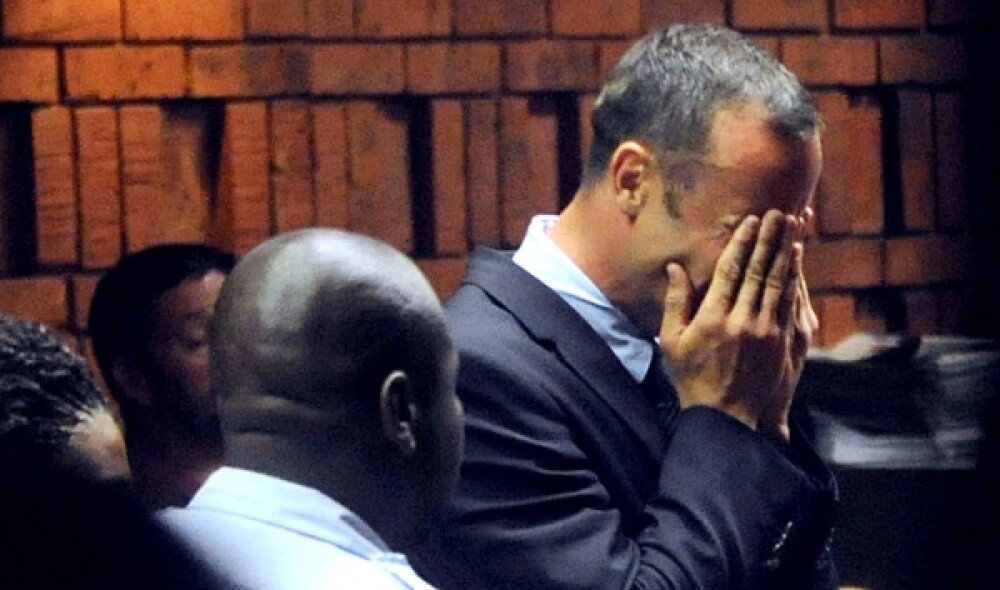 Procesul in care Oscar Pistorius este acuzat de uciderea fostei iubite a inceput. Sportivul a pledat nevinovat - Imaginea 1