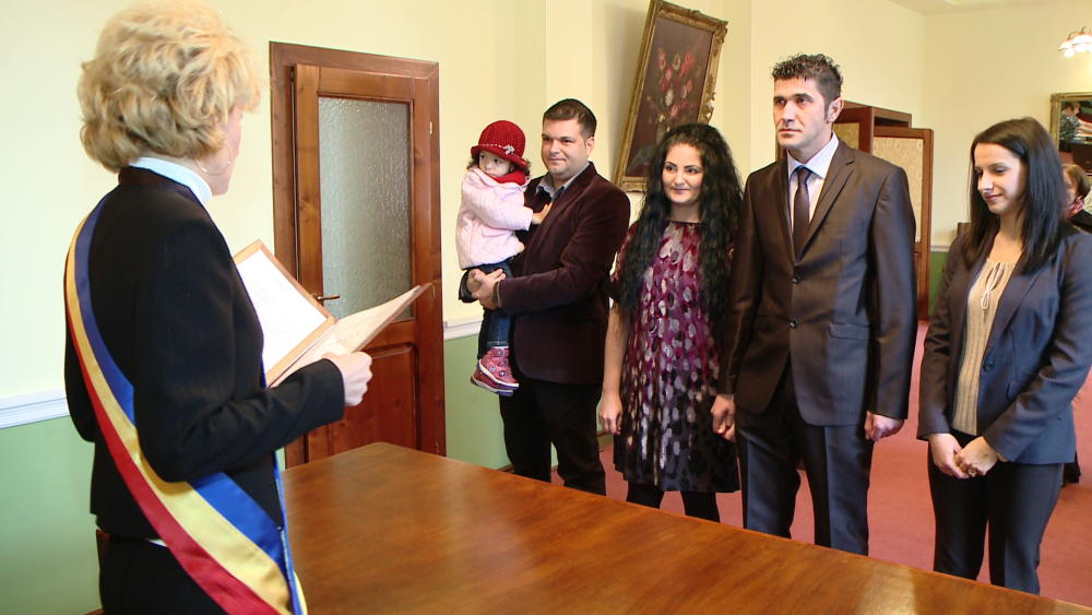 14 cupluri au hotarat sa-si uneasca destinele de Ziua Indragostitilor, la Timisoara. VIDEO - Imaginea 3