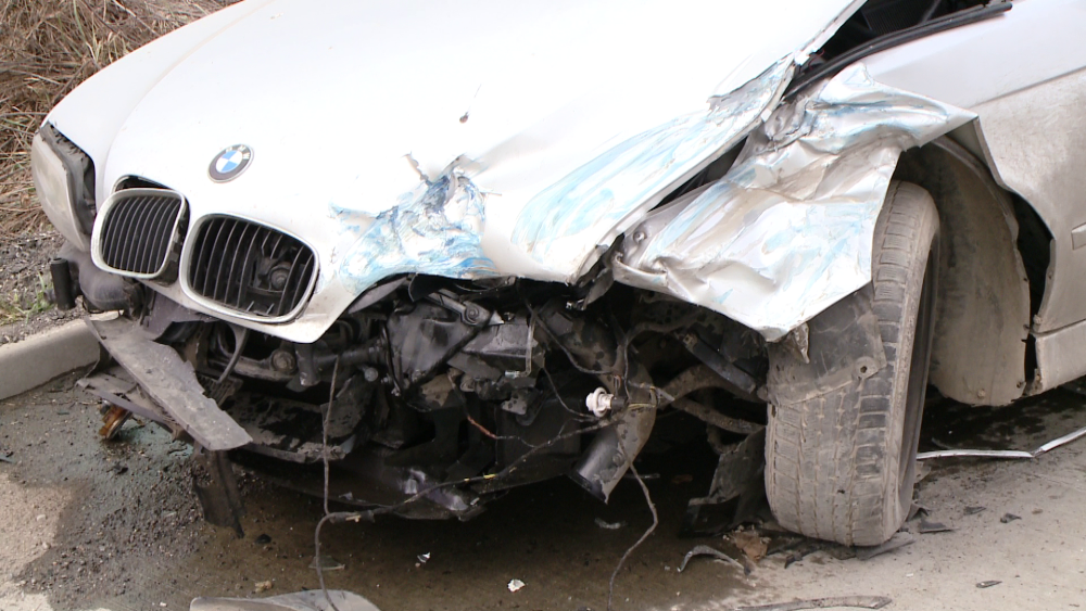 Accident pe Calea Sagului, la Timisoara. Trei masini s-au ciocnit violent, nici o persoana nu a fost ranita - Imaginea 1