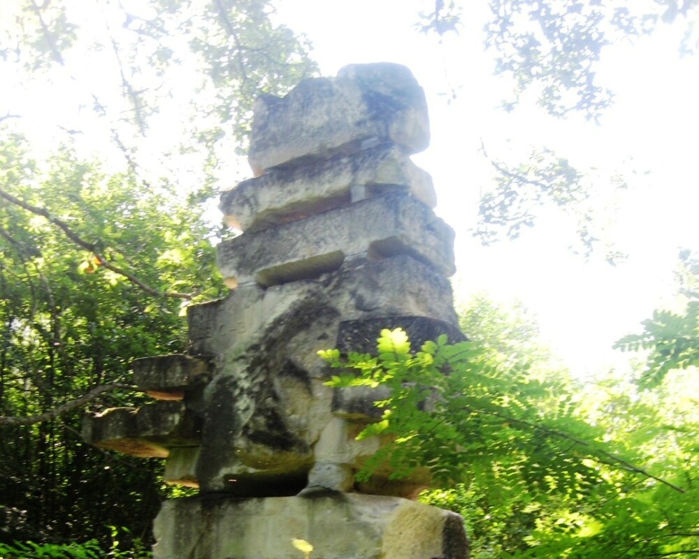 Parcul sculpturilor de la Casoaia va fi valorificat turistic, dupa ce a fost abandonat decenii - Imaginea 3
