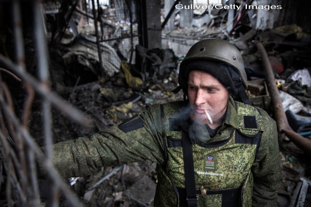 Apocalipsa din estul Ucrainei. Peisajul dezolant din Donetk aduce aminte de sfarsitul celui de-Al Doilea Razboi Mondial. FOTO - Imaginea 1