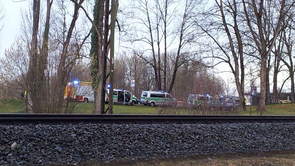 ANIMATIE GRAFICA. 10 morti si cel putin 80 de raniti, dupa ce doua trenuri s-au ciocnit in Germania. Cauza tragediei - Imaginea 3