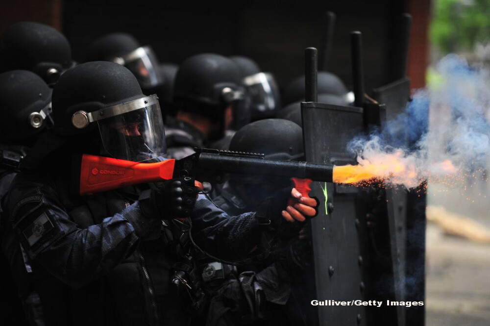 Haos si anarhie in Brazilia. Infractorii si criminalii fac prapad pe strazi, dupa ce politia a intrat in greva. GALERIE FOTO - Imaginea 5