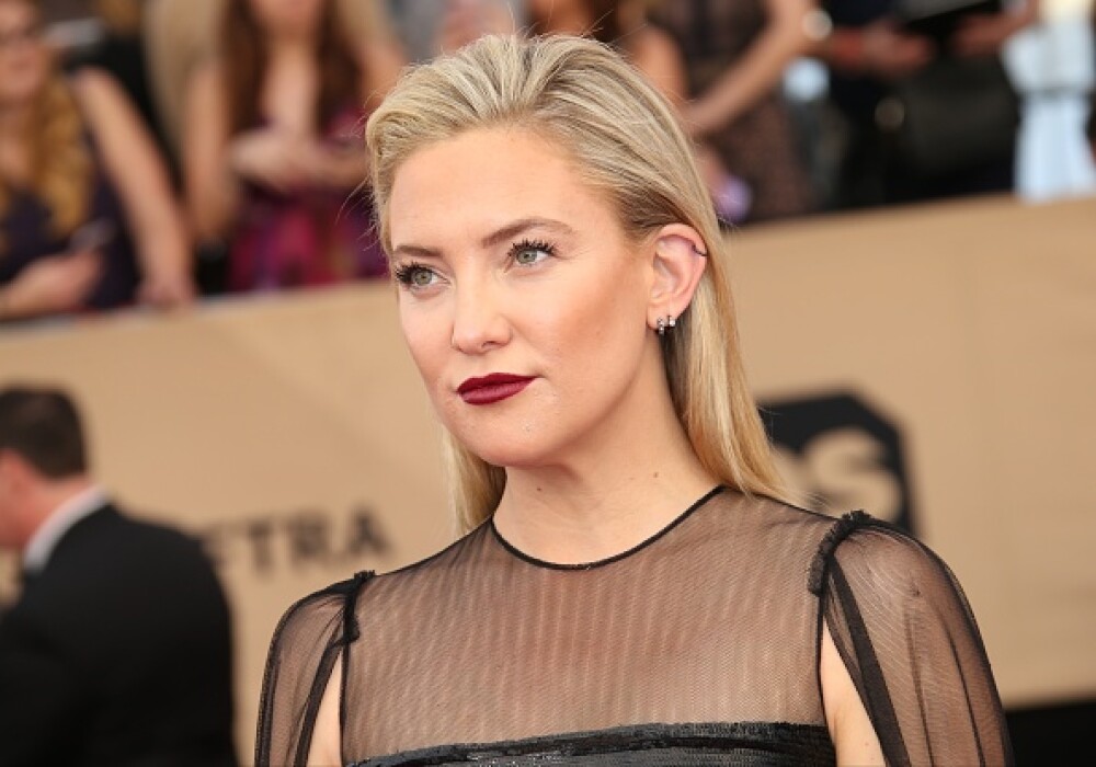 Kate Hudson, apariție spectaculoasă pe covorul roșu. Actrița a strălucit într-o rochie îndrăzneață. FOTO - Imaginea 25