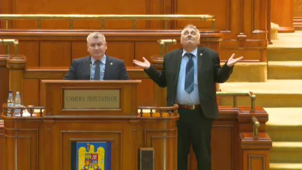 Deputatul PSD Bacalbașa s-a strâmbat în timp ce un liberal vorbea în Parlament. VIDEO - Imaginea 1